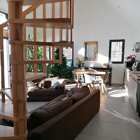 Maison Dans Parc Cloture * 巴斯洛内特